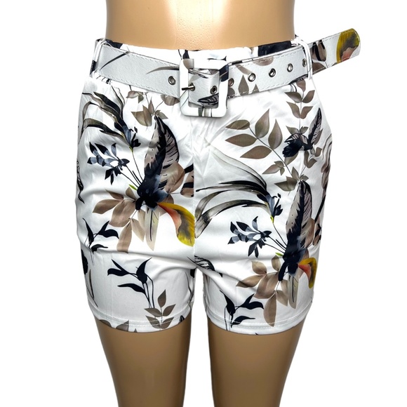 NWT 2 Pieces Black and White Women Set Size M and L Stretchy Short and Wrap Top - Picture 6 of 8